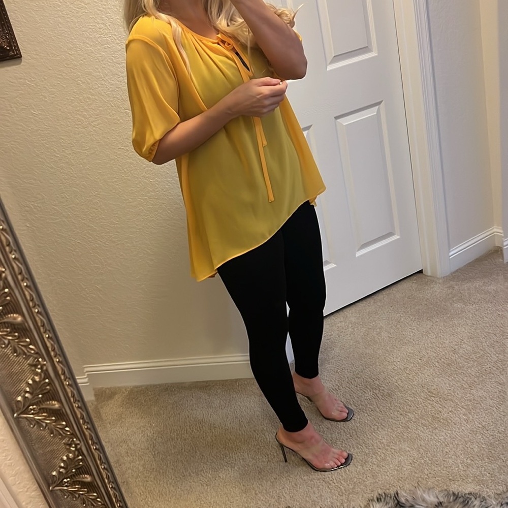 🌼Nicole by Nicole Miller🌼 vibrant yellow sheer top,size M - Picture 2 of 11